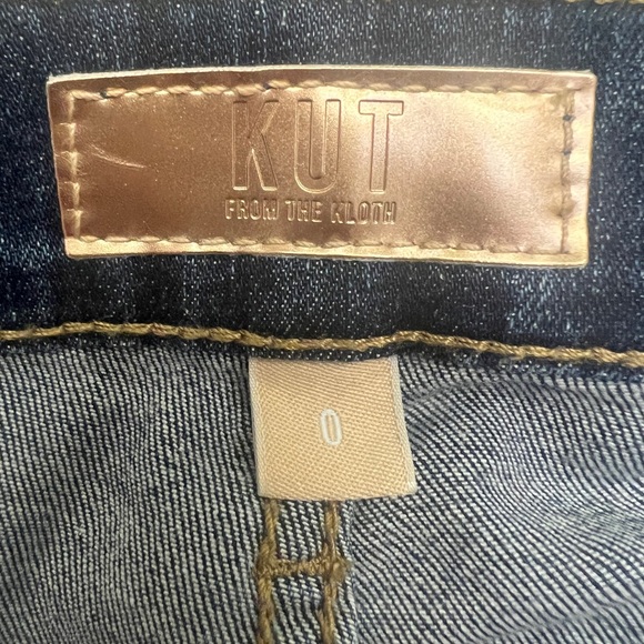 Kut from the Kloth Catherine Mid Rise Boyfriend jeans - size 0 - Picture 8 of 12
